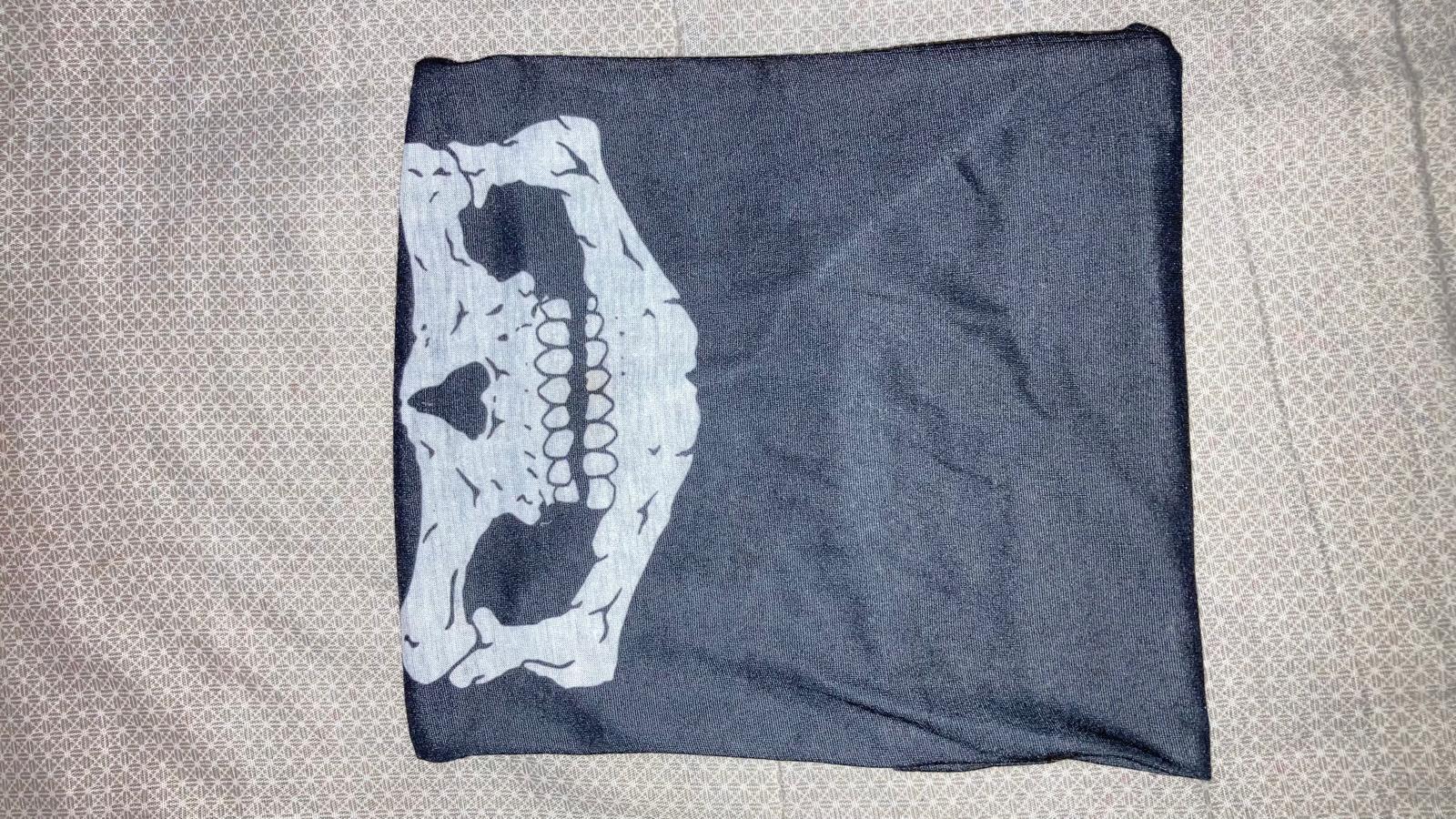 Maschera Scaldacollo Multifunzionale Teschio Nero